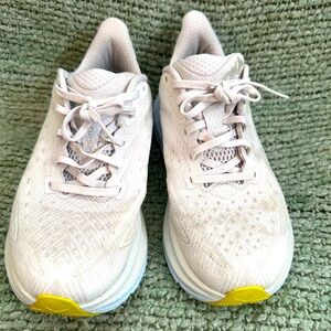 Women’s Hoka Clifton 9 size 7.5